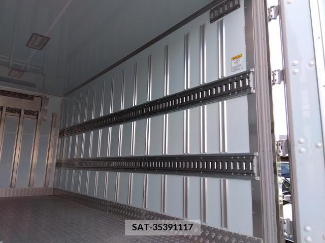 Hino DUTRO 2020-10 296719-4