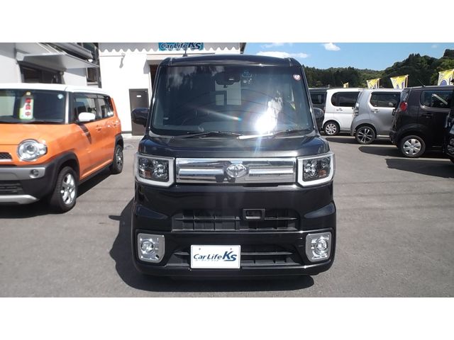 Toyota Pixis Mega 2017-02 2699-3