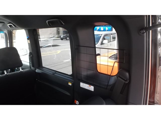 Toyota Pixis Mega 2017-02 2699-25