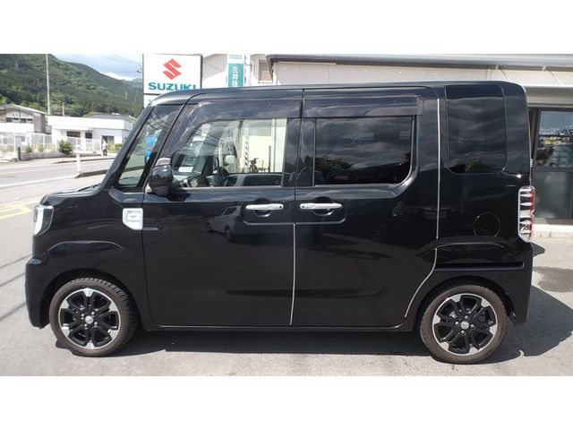 Toyota Pixis Mega 2017-02 2699-5