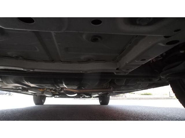 Toyota Pixis Mega 2017-02 2699-27
