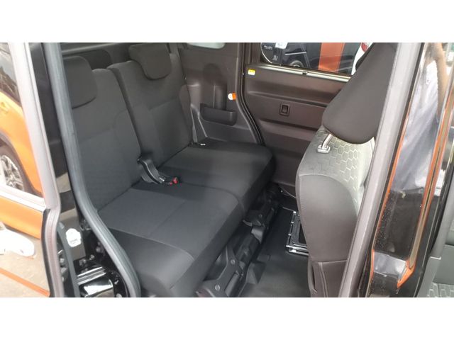 Toyota Pixis Mega 2017-02 2699-9