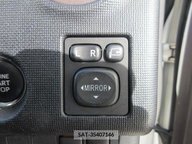 Toyota SPADE 2013-03 225575-19