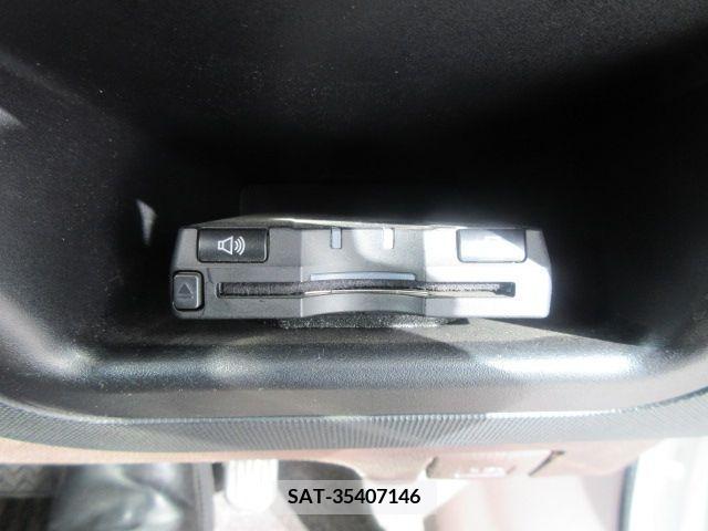 Toyota SPADE 2013-03 225575-14