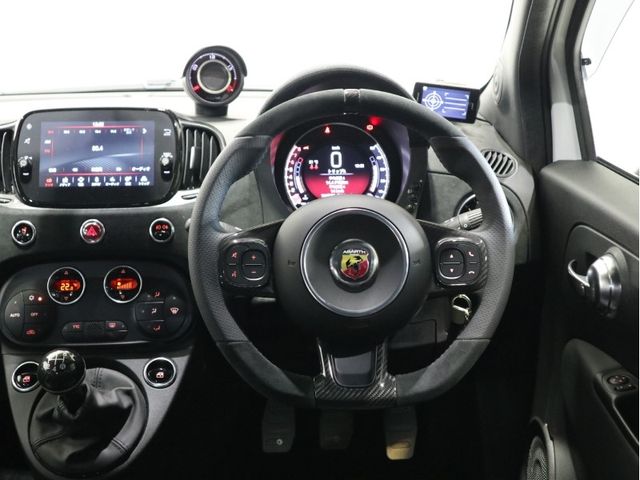 Abarth 695 2022-05 6462-10