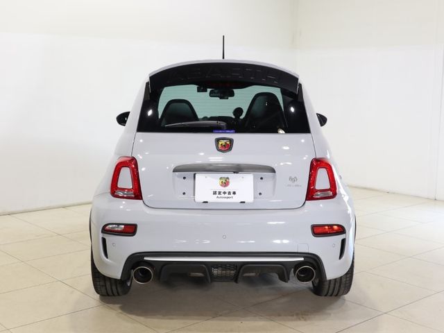 Abarth 695 2022-05 6462-2
