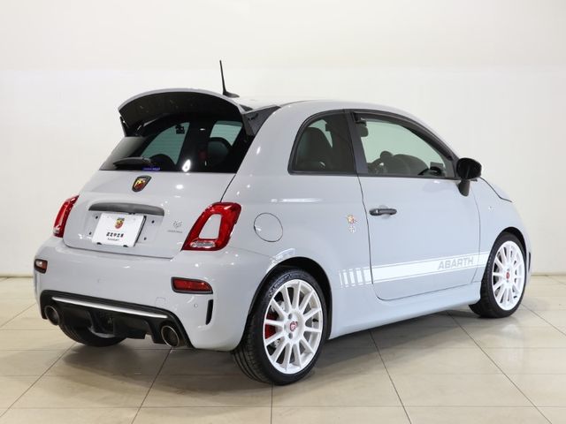 Abarth 695 2022-05 6462-7