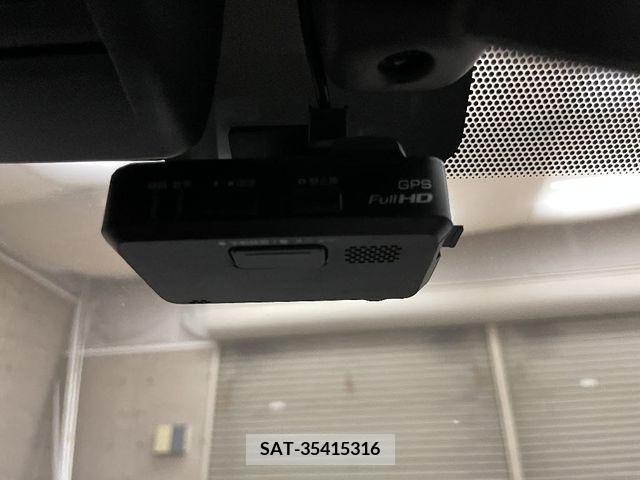 Nissan NOTE 2017-02 305361-16