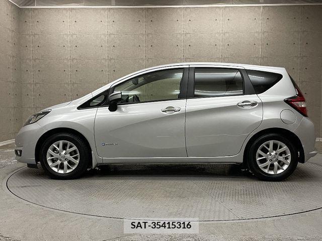 Nissan NOTE 2017-02 305361-7