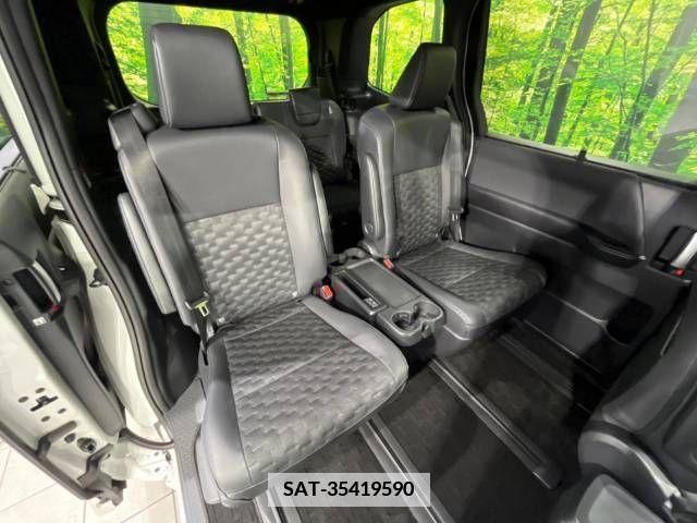 Toyota VOXY 2023-03 375725-9
