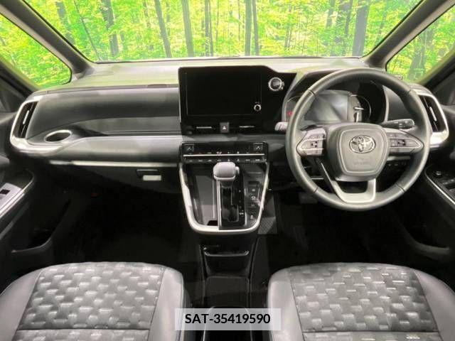 Toyota VOXY 2023-03 375725-1