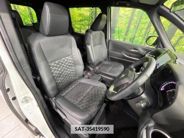 Toyota VOXY 2023-03 375725-8