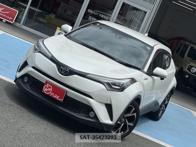 Toyota C-HR 2017-05 351365-1