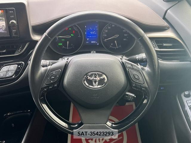 Toyota C-HR 2017-05 351365-16