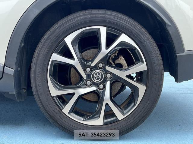 Toyota C-HR 2017-05 351365-14