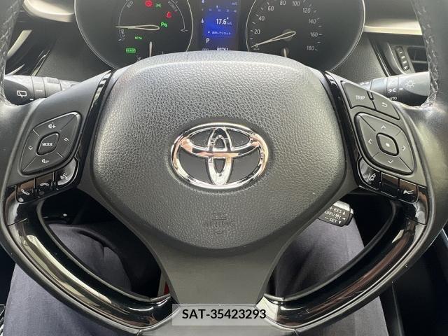 Toyota C-HR 2017-05 351365-25