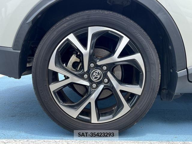Toyota C-HR 2017-05 351365-11