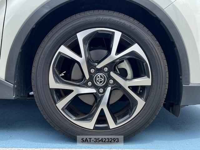 Toyota C-HR 2017-05 351365-10