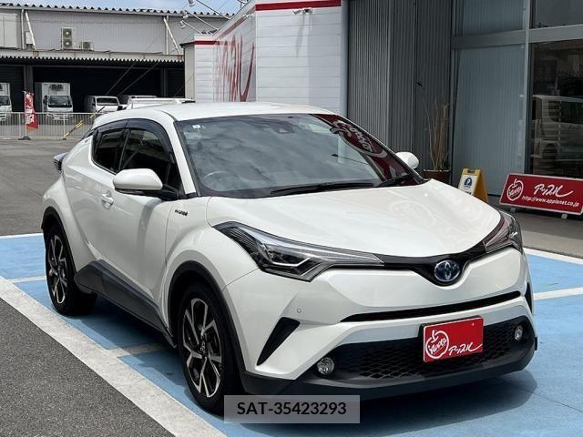 Toyota C-HR 2017-05 351365-5