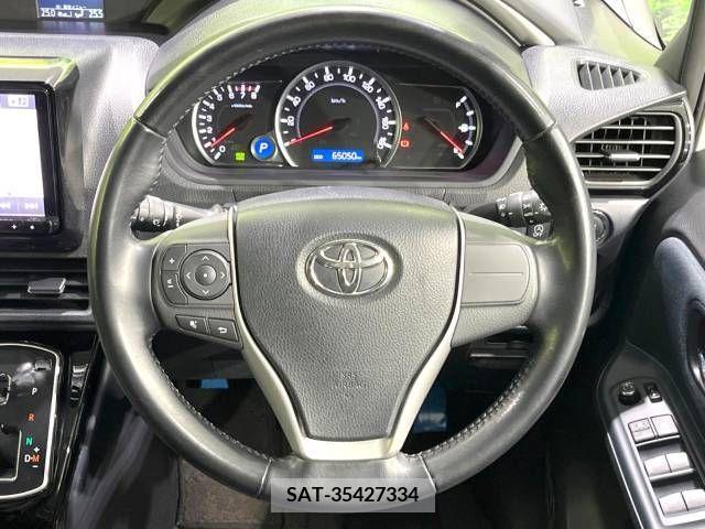 Toyota VOXY 2017-06 224955-12
