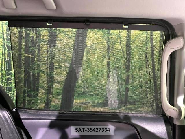 Toyota VOXY 2017-06 224955-6