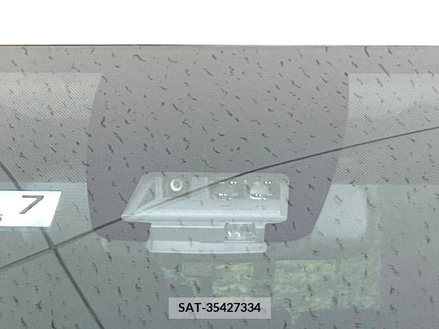 Toyota VOXY 2017-06 224955-5