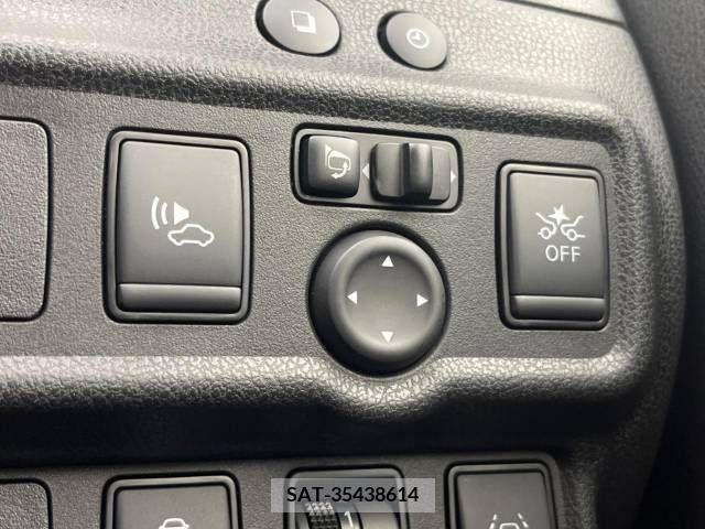 Nissan NOTE 2019-06 329352-7