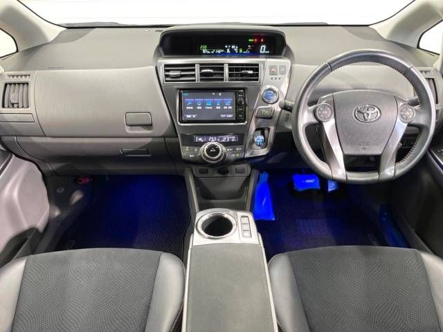 Toyota PRIUS ALPHA 2014-08 193846-1