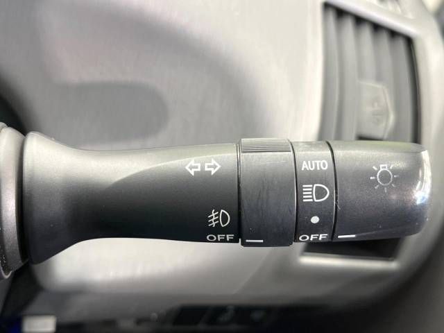 Toyota PRIUS ALPHA 2014-08 193846-6