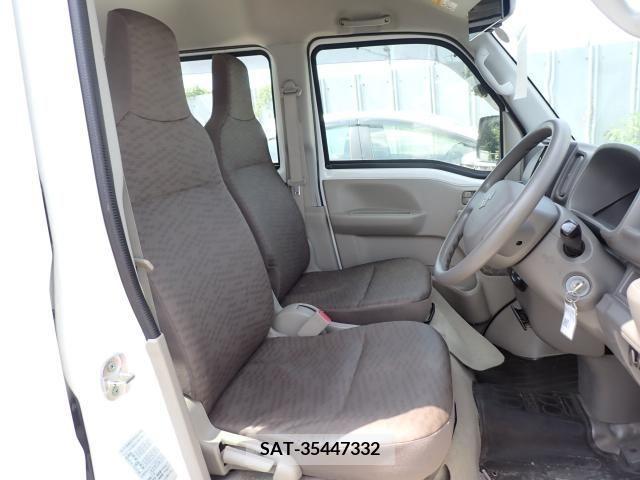 Suzuki EVERY 2018-01 372457-6