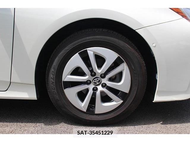 Toyota PRIUS 2017-02 233974-11