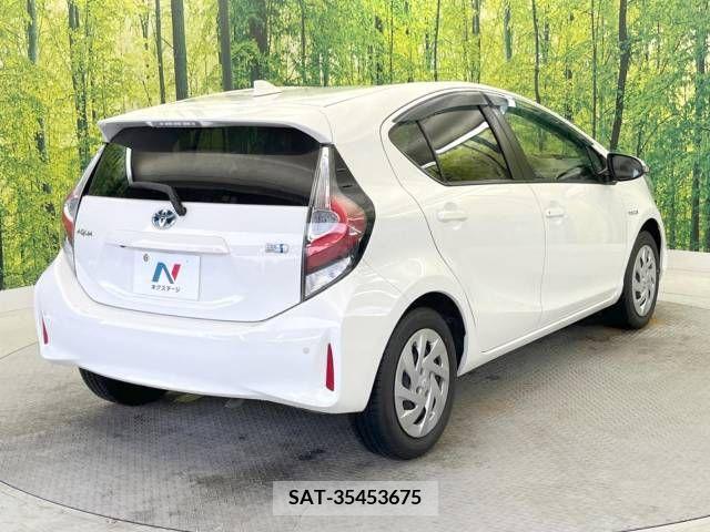 Toyota AQUA 2017-11 260245-17