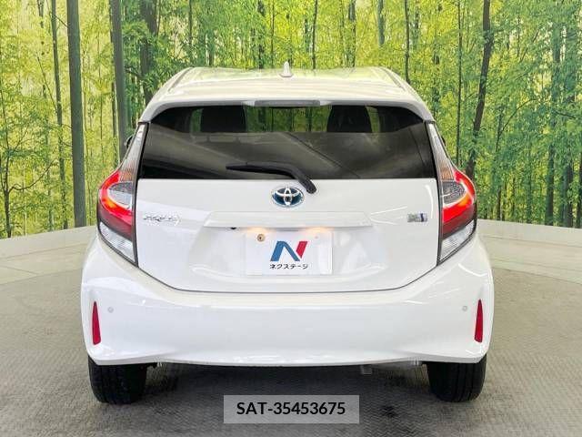 Toyota AQUA 2017-11 260245-15