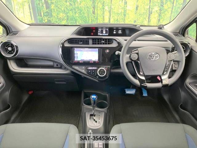 Toyota AQUA 2017-11 260245-1
