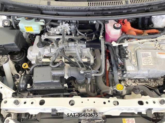 Toyota AQUA 2017-11 260245-18