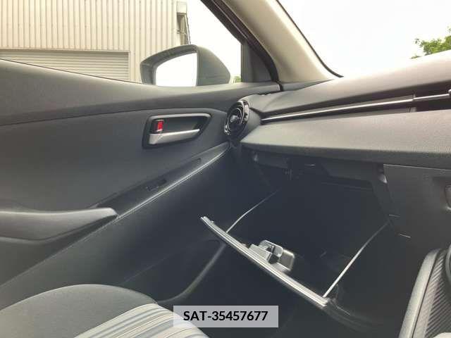 Mazda MAZDA2 2022-02 343550-18