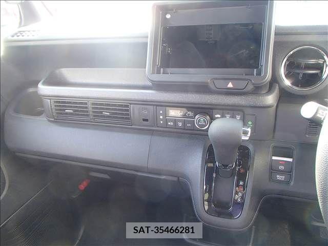 Honda N BOX CUSTOM 2024-02 213211-15