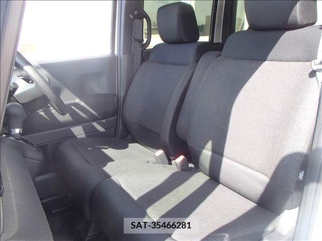 Honda N BOX CUSTOM 2024-02 213211-11