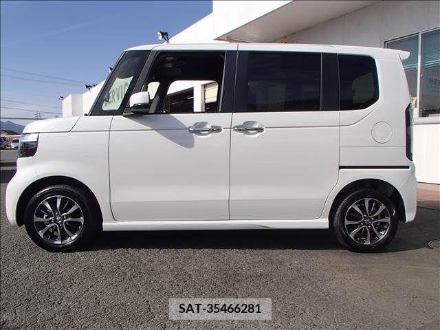 Honda N BOX CUSTOM 2024-02 213211-9