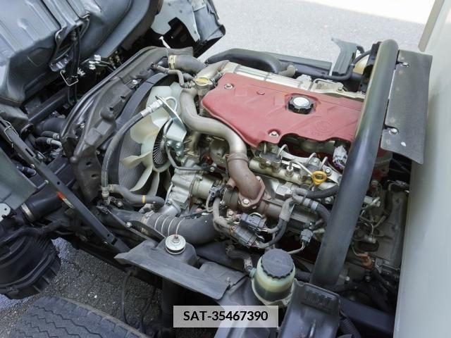 Hino DUTRO 2017-09 359480-14