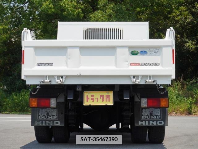 Hino DUTRO 2017-09 359480-7