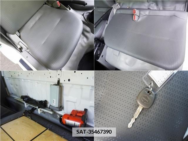 Hino DUTRO 2017-09 359480-28