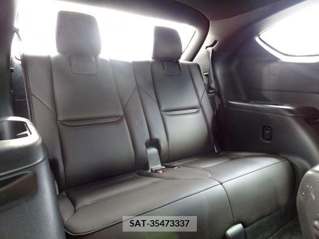 Mazda CX-8 2018-03 381833-28