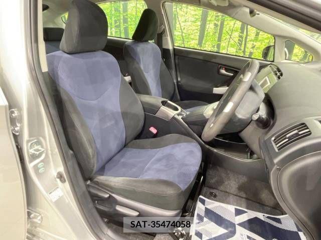 Toyota PRIUS 2013-05 281813-8