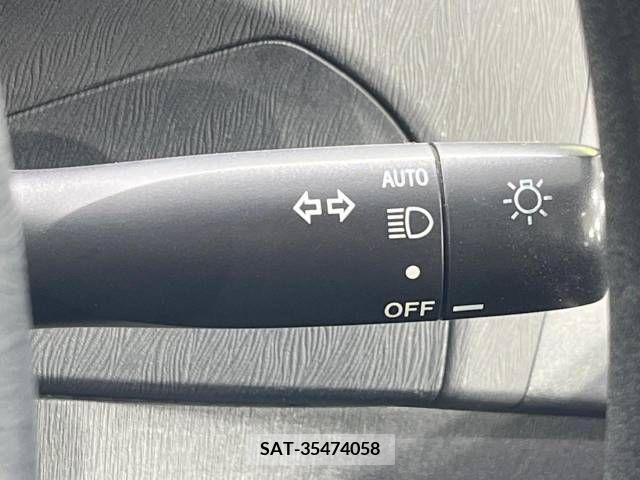 Toyota PRIUS 2013-05 281813-6