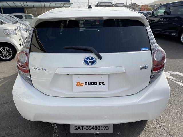 Toyota AQUA 2014-12 260575-7