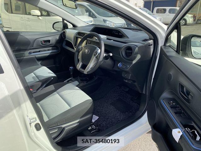 Toyota AQUA 2014-12 260575-10