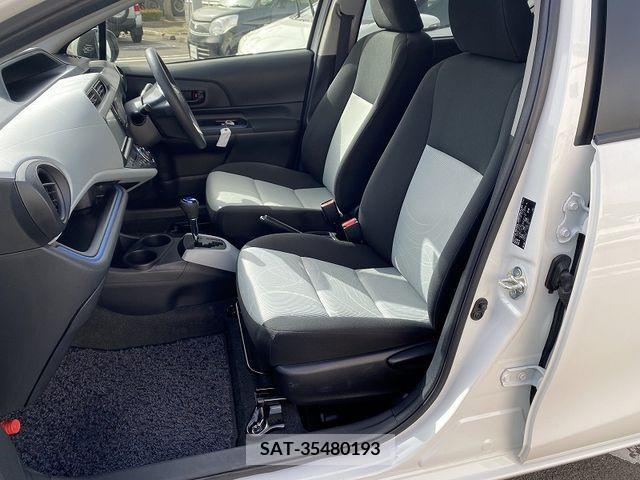 Toyota AQUA 2014-12 260575-12