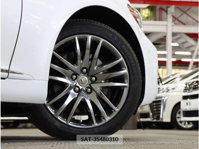 Lexus LS 2010-01 275841-19