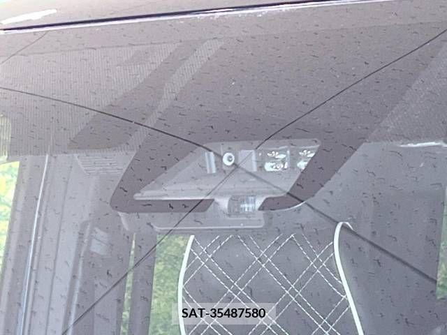 Toyota VOXY HYBRID 2017-07 289377-2